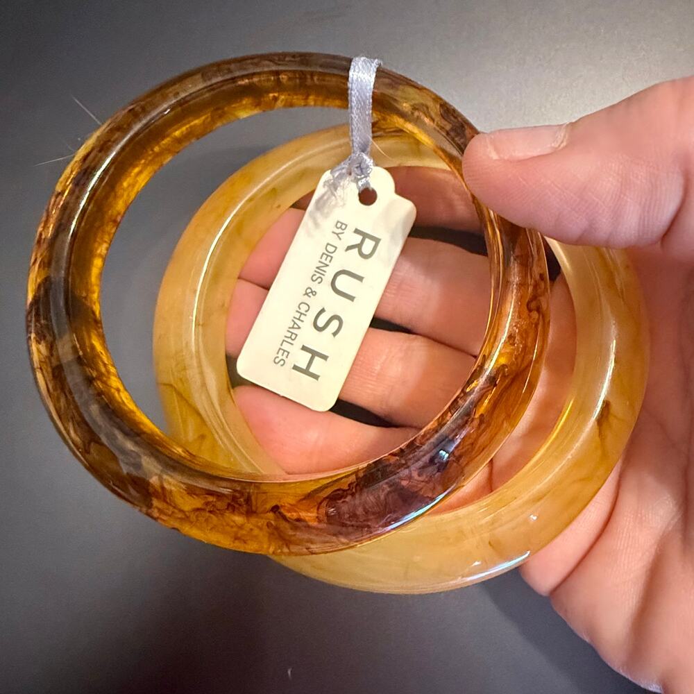 RUSH Denis & Charles Amber Tortoiseshell Lucite Bangle Set - Picture 4 of 6